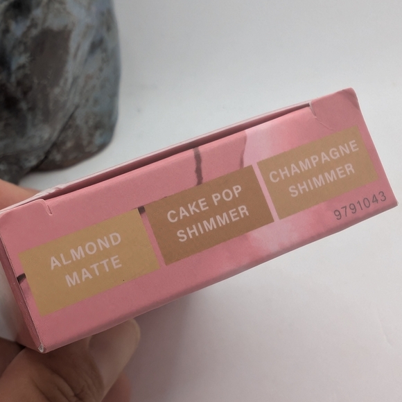 Mally Beauty Liquid Eyeshadow 3 Pack - Picture 3 of 5